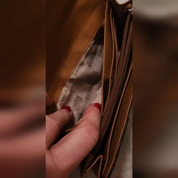 VINTAGE Michael Kors Long Monogram Bifold Snap Wallet Brown 7. 75 X 4" - Picture 16 of 16